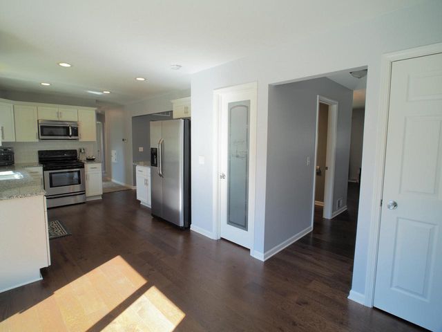 2401 Lander LANE, Waukesha, WI 53188