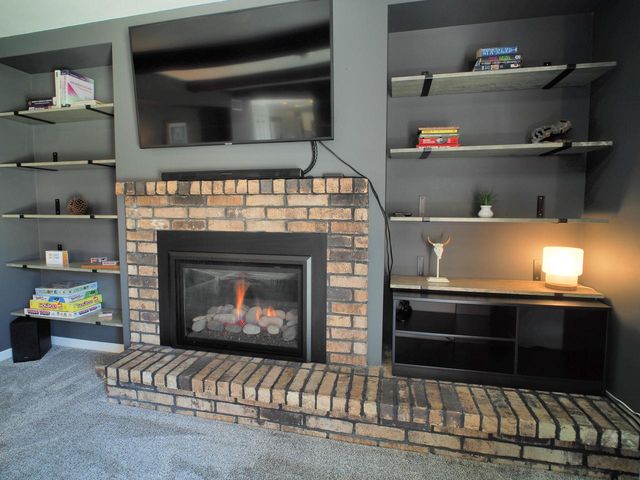 2401 Lander LANE, Waukesha, WI 53188