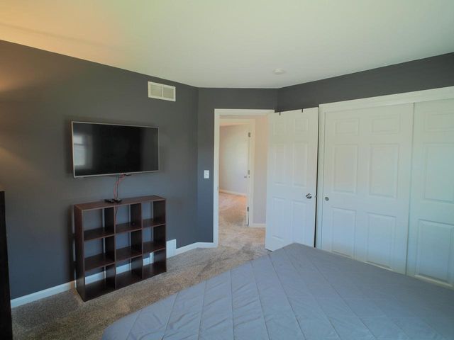 2401 Lander LANE, Waukesha, WI 53188