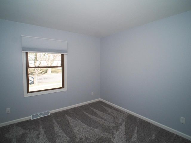 2401 Lander LANE, Waukesha, WI 53188