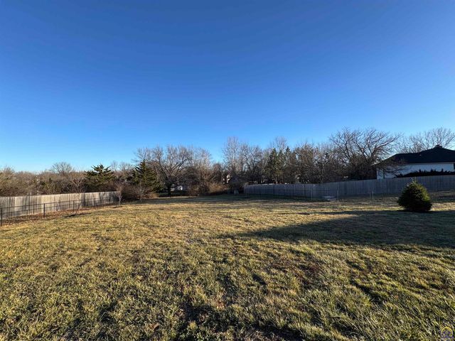 3630 SW Kings Forest RD, Topeka, KS 66610