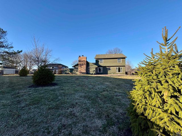 3630 SW Kings Forest RD, Topeka, KS 66610