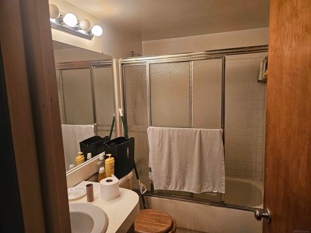 29472 Hoover Road, Warren, MI 48093