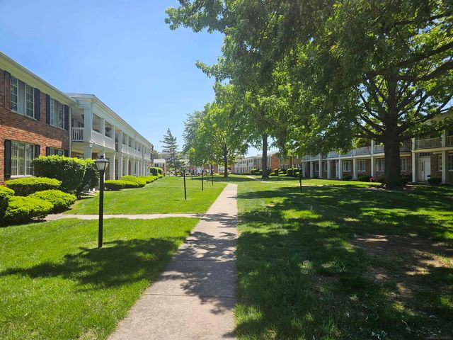 29472 Hoover Road, Warren, MI 48093