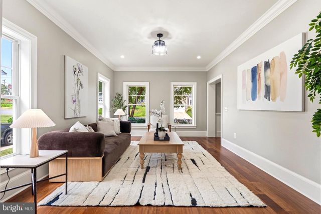 2232 N UNDERWOOD ST, Falls Church, VA 22043