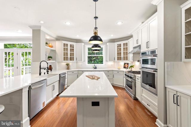 2232 N UNDERWOOD ST, Falls Church, VA 22043