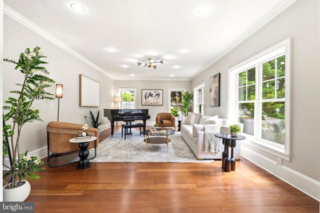 2232 N UNDERWOOD ST, Falls Church, VA 22043