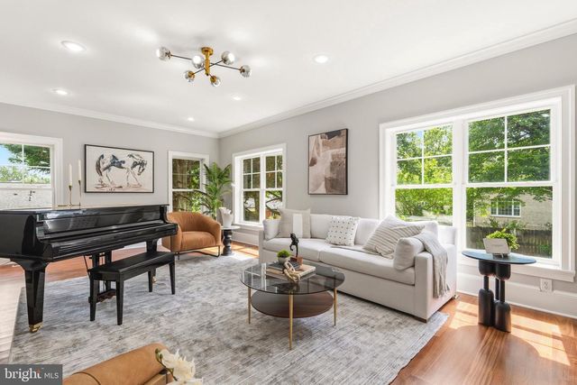 2232 N UNDERWOOD ST, Falls Church, VA 22043