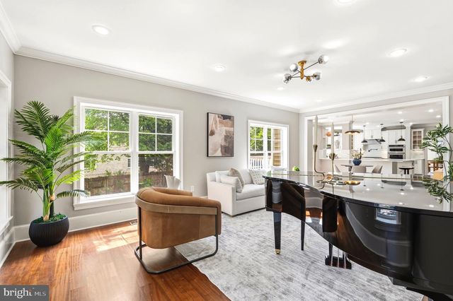 2232 N UNDERWOOD ST, Falls Church, VA 22043