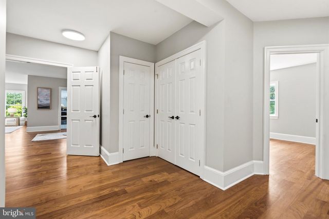 2232 N UNDERWOOD ST, Falls Church, VA 22043