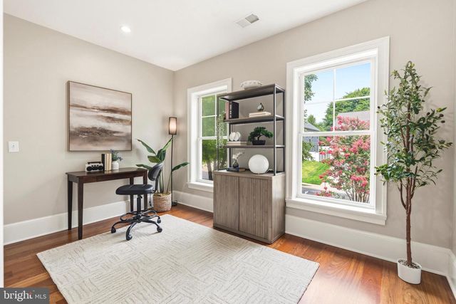 2232 N UNDERWOOD ST, Falls Church, VA 22043