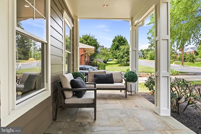 2232 N UNDERWOOD ST, Falls Church, VA 22043