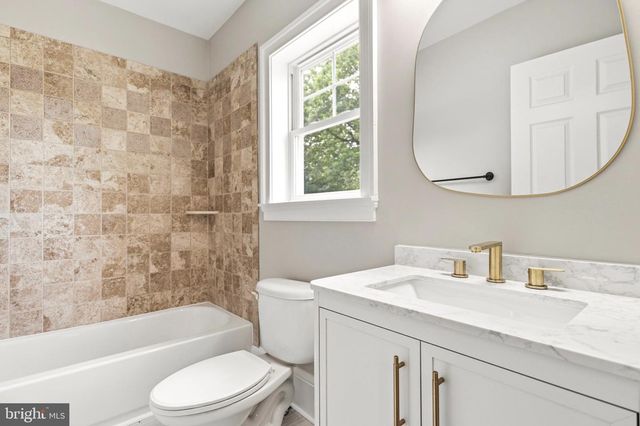 2232 N UNDERWOOD ST, Falls Church, VA 22043