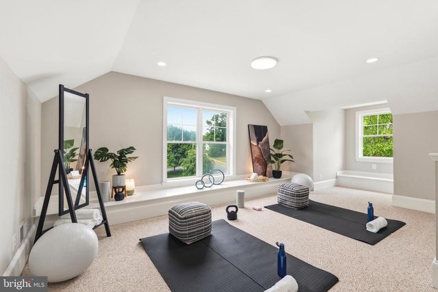 2232 N UNDERWOOD ST, Falls Church, VA 22043