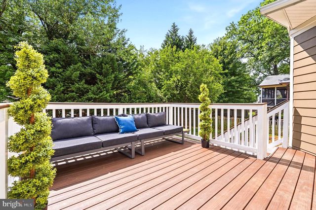 2232 N UNDERWOOD ST, Falls Church, VA 22043