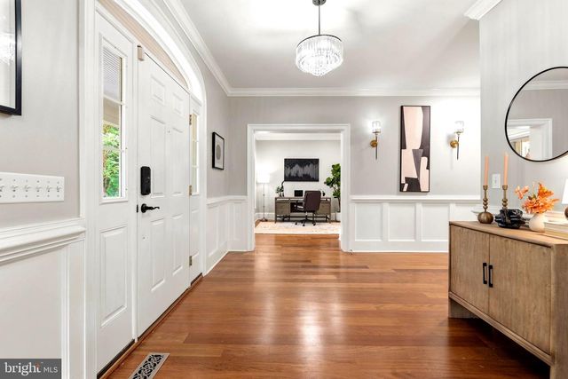 2232 N UNDERWOOD ST, Falls Church, VA 22043
