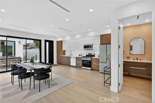 4842 Biloxi Avenue, Toluca Lake (los Angeles), CA 91601