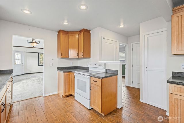 240 S 59th Street, Tacoma, WA 98408