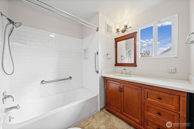 240 S 59th Street, Tacoma, WA 98408