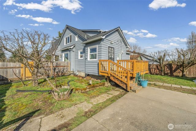 240 S 59th Street, Tacoma, WA 98408
