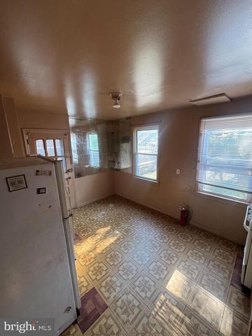 815 50TH PL NE, Washington, DC 20019