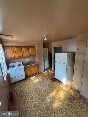 815 50TH PL NE, Washington, DC 20019