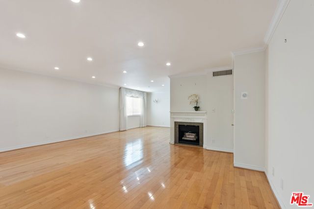 7800 Via Genova, Burbank, CA 91504