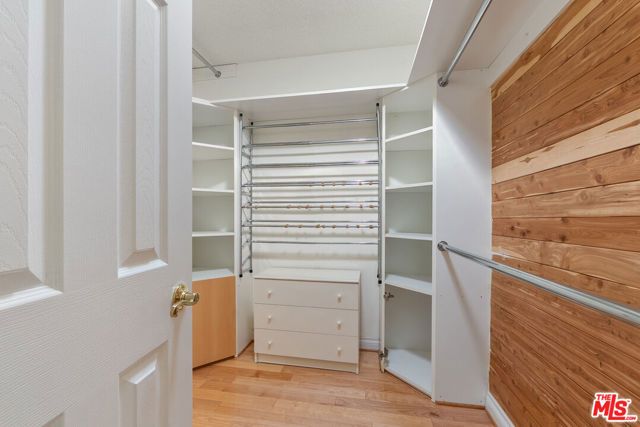 7800 Via Genova, Burbank, CA 91504