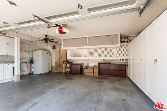 7800 Via Genova, Burbank, CA 91504