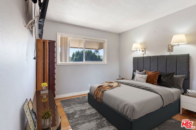 7800 Via Genova, Burbank, CA 91504