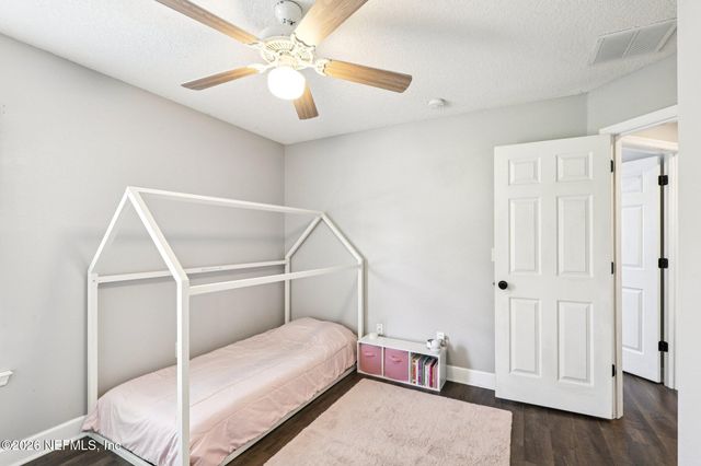 521 SHAMROCK Avenue S, Jacksonville, FL 32218