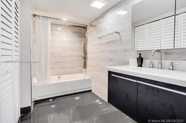 16400 Collins Ave 1942, Sunny Isles Beach, FL 33160