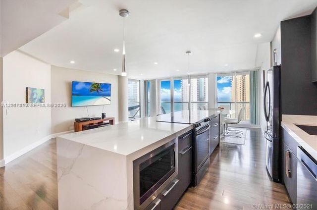 16400 Collins Ave 1942, Sunny Isles Beach, FL 33160