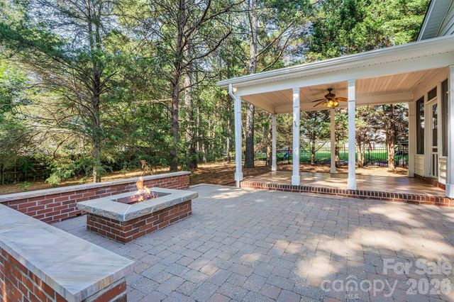 7542 Sedgebrook Drive W, Stanley, NC 28164