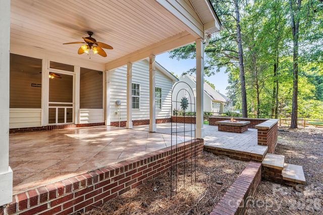 7542 Sedgebrook Drive W, Stanley, NC 28164