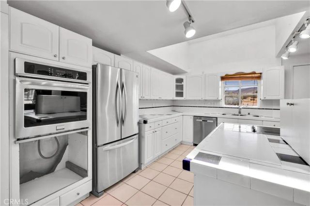 975 Jemez Trail, Yucca Valley, CA 92284