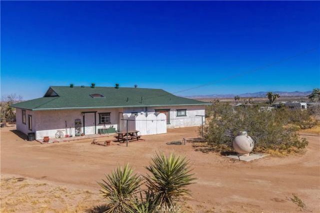 975 Jemez Trail, Yucca Valley, CA 92284