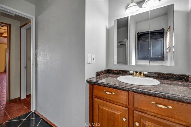 975 Jemez Trail, Yucca Valley, CA 92284
