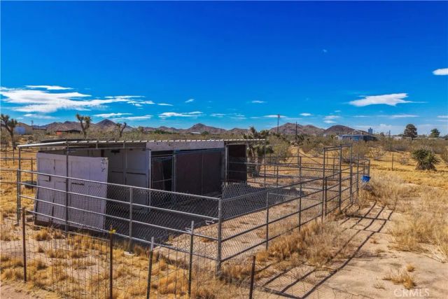975 Jemez Trail, Yucca Valley, CA 92284