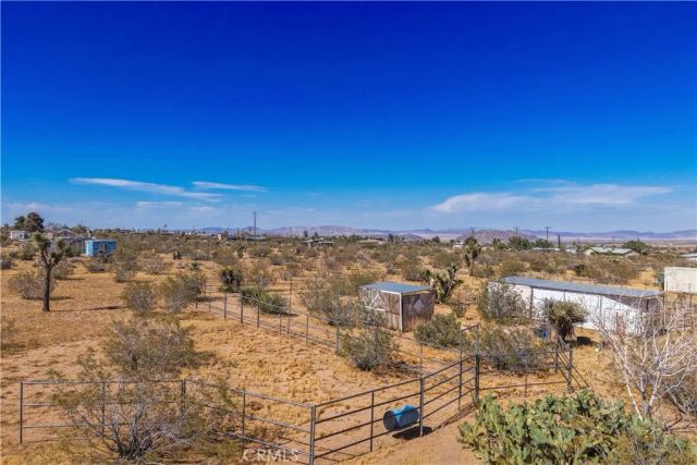 975 Jemez Trail, Yucca Valley, CA 92284