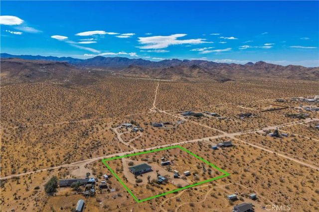 975 Jemez Trail, Yucca Valley, CA 92284