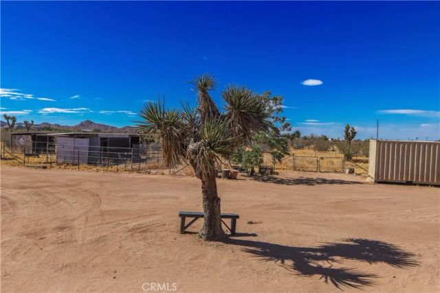 975 Jemez Trail, Yucca Valley, CA 92284