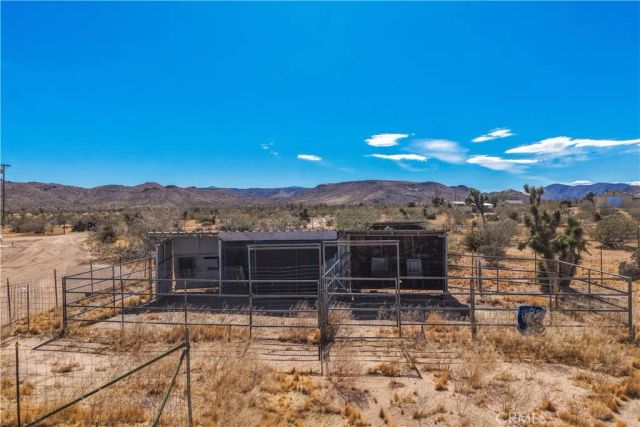 975 Jemez Trail, Yucca Valley, CA 92284
