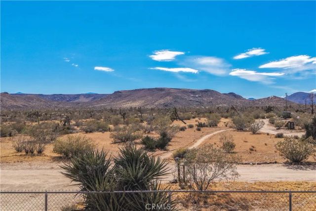 975 Jemez Trail, Yucca Valley, CA 92284