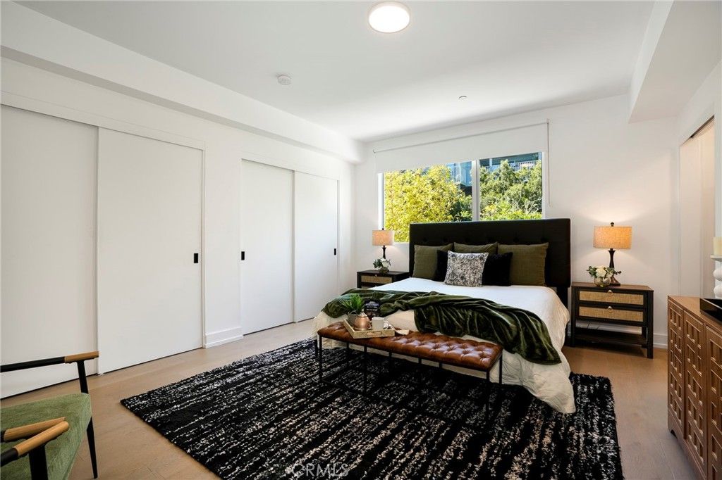 Image 24 of property listing at 1345 Havenhurst 4, West Hollywood, CA 90046