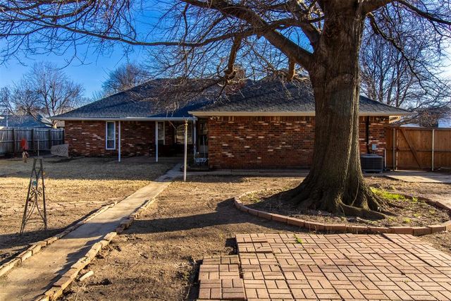 3123 Tall Oaks Circle, Norman, OK 73072