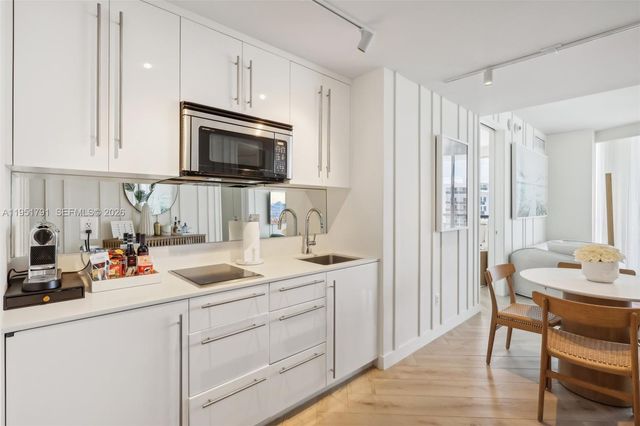 2201 Collins Avenue 1511, Miami Beach, FL 33139