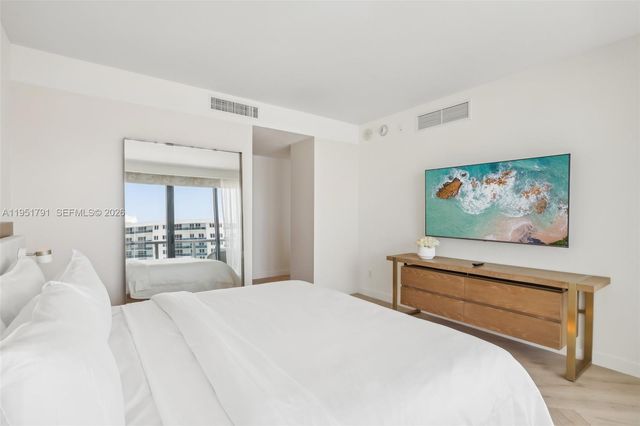 2201 Collins Avenue 1511, Miami Beach, FL 33139