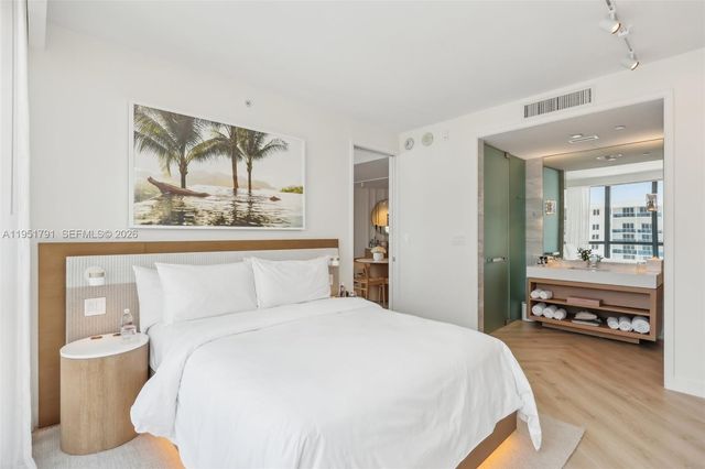 2201 Collins Avenue 1511, Miami Beach, FL 33139