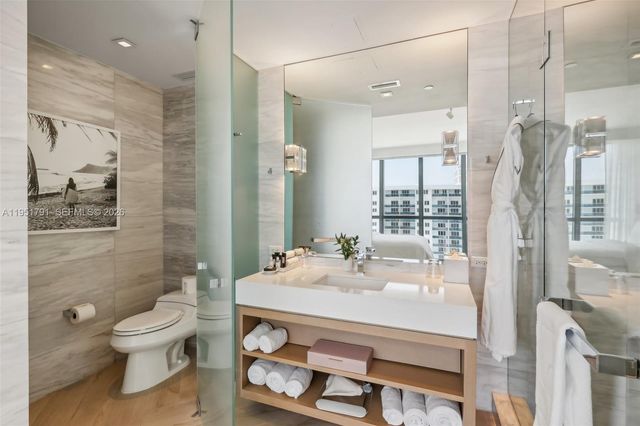 2201 Collins Avenue 1511, Miami Beach, FL 33139